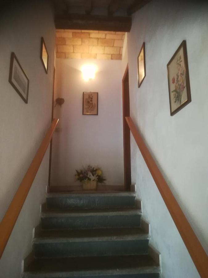 Casa Ricciardi Appartement Chianni Buitenkant foto