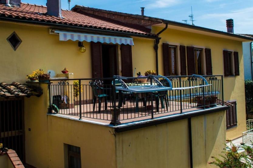 Casa Ricciardi Appartement Chianni Buitenkant foto