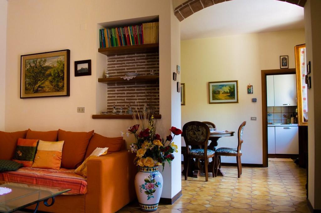 Casa Ricciardi Appartement Chianni Buitenkant foto